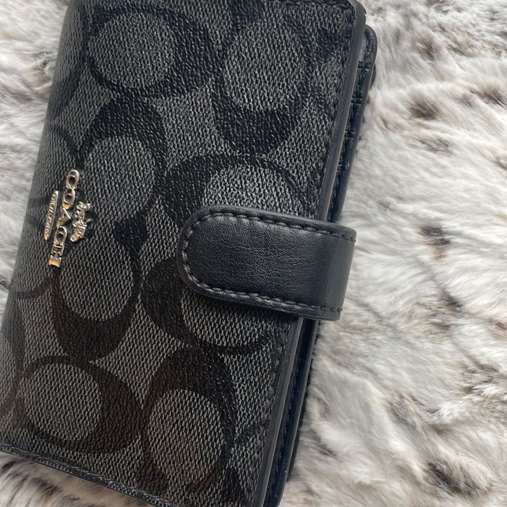 Coach Wallet - Picture 6 of 7